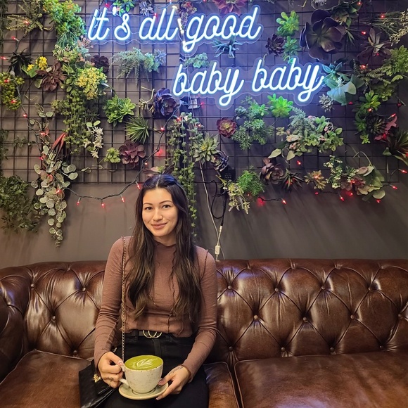 Urban Outfitters BDG Long Sleeve - Picture 4 of 5